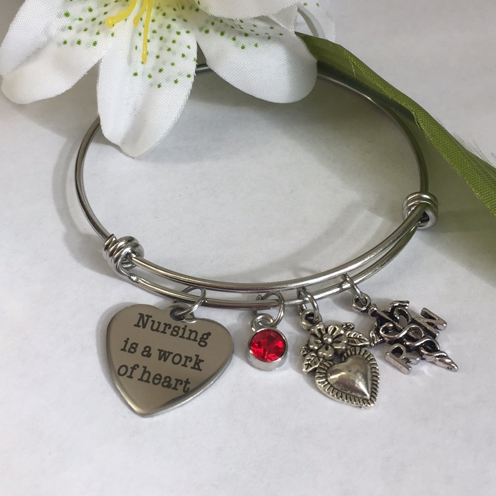 New nurse charm bracelet - Picture 2 of 7